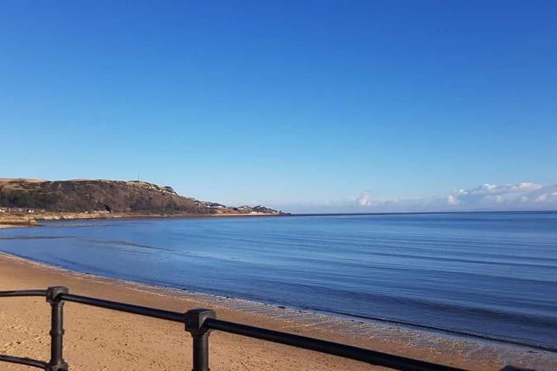 Easily reachable from the central belt, it's a popular destination for Scots who like clean bathing water, and great local facilities.