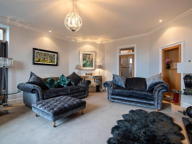 Lounge.