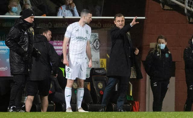 Shaun Maloney gives out instructions to Jamie Murphy during Hibs' 3-1 win at Tannadice.