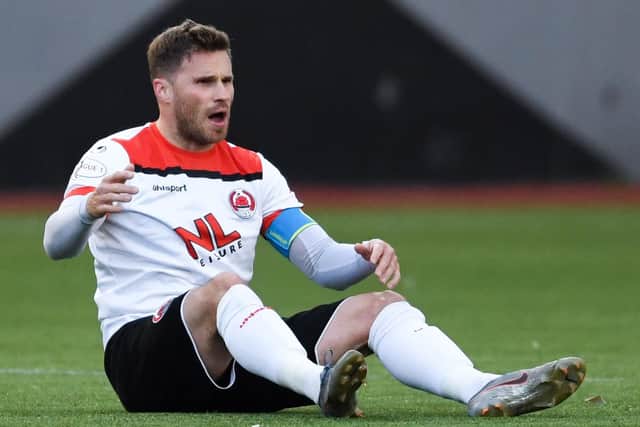 David Goodwillie rejoined Clyde on loan.