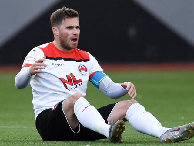 David Goodwillie rejoined Clyde on loan.