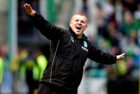 13/05/18 LADBROKES PREMIERSHIP 
HIBERNIAN V RANGERS 
EASTER ROAD - EDINBURGH 
Hibs Manager Neil Lennon celebrates as Jamie MacLaren makes it 5-5