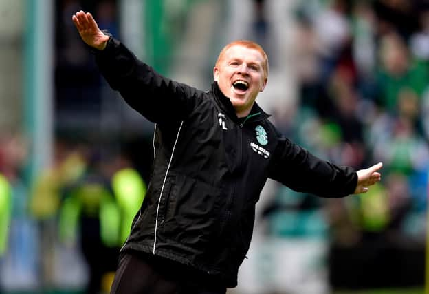 13/05/18 LADBROKES PREMIERSHIP 
HIBERNIAN V RANGERS 
EASTER ROAD - EDINBURGH 
Hibs Manager Neil Lennon celebrates as Jamie MacLaren makes it 5-5