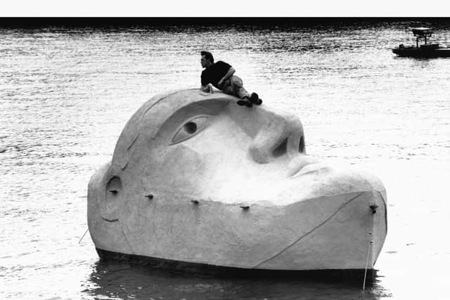 Artist Richard Groom with his Floating Head at the Glasgow Garden Festival in 1988.