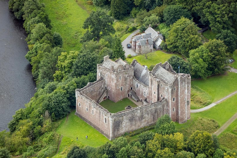 Doune Castle is a medieval settlement located near the village of Doune in the Stirling area. The castle is famous for being a stronghold back in its day but nowadays is better known as Castle Leoch from the Outlander series.