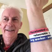 Brian Henderson proposed that a simple coloured wristband scheme could let people know how safe others are and prevent the spread of Covid-19