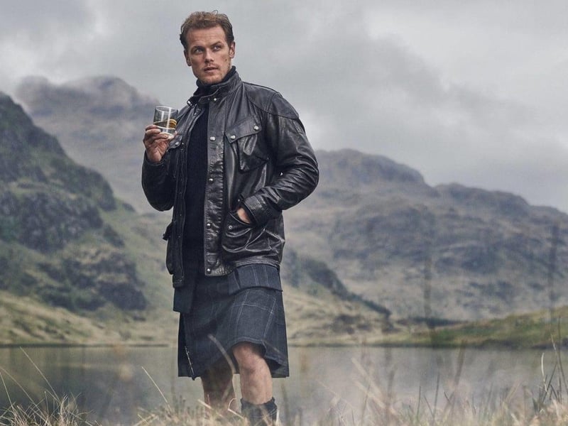This is a toast in Scottish Gaelic, traditionally expressed over whisky, which translates to “good health”. The “Slàinte” part refers to health and the “mhath” simply means good. To pronounce this iconic phrase you can say it like “SLANtchih va”.