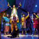 Alexandra Burke an Jack Yarrow in Joseph...