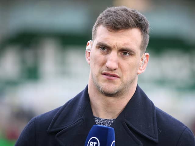 Former Wales international and pundit Sam Warburton took aim at Scotland players for wearing flip-flops and drinking beers following their Six Nations victory in Cardiff.