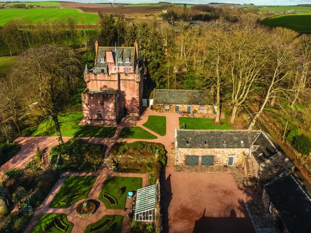Exterior The 2.7-acre castle grounds include a gardener’s cottage, carriage rooms, and stables with their own billiard room, and feature a charming courtyard and colourful formal garden.