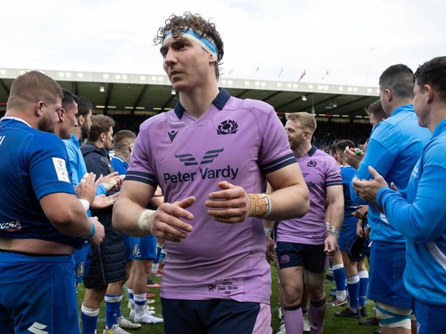 Led well during difficult finale when he had to tread a fine line with referee Angus Gardner. Should be applauded for late decision to run final scrum. 7