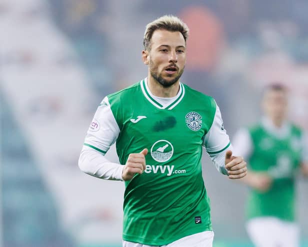 Adam Le Fondre in action for Hibs. (Photo by Ross Parker / SNS Group)