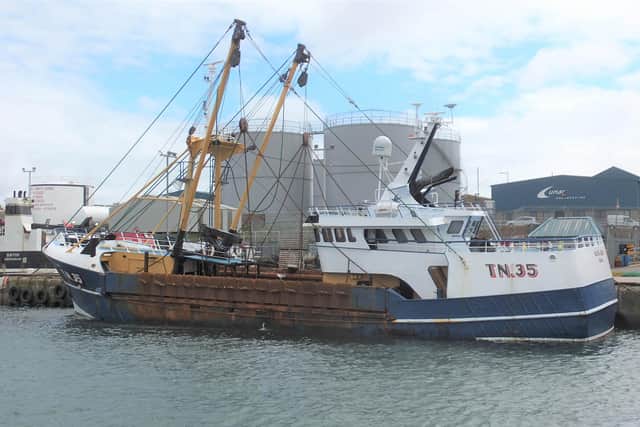 A crewman working on board the scallop dredger was fatally injured after he was struck on the head by the vesselÕs towing bar, an investigation has found.