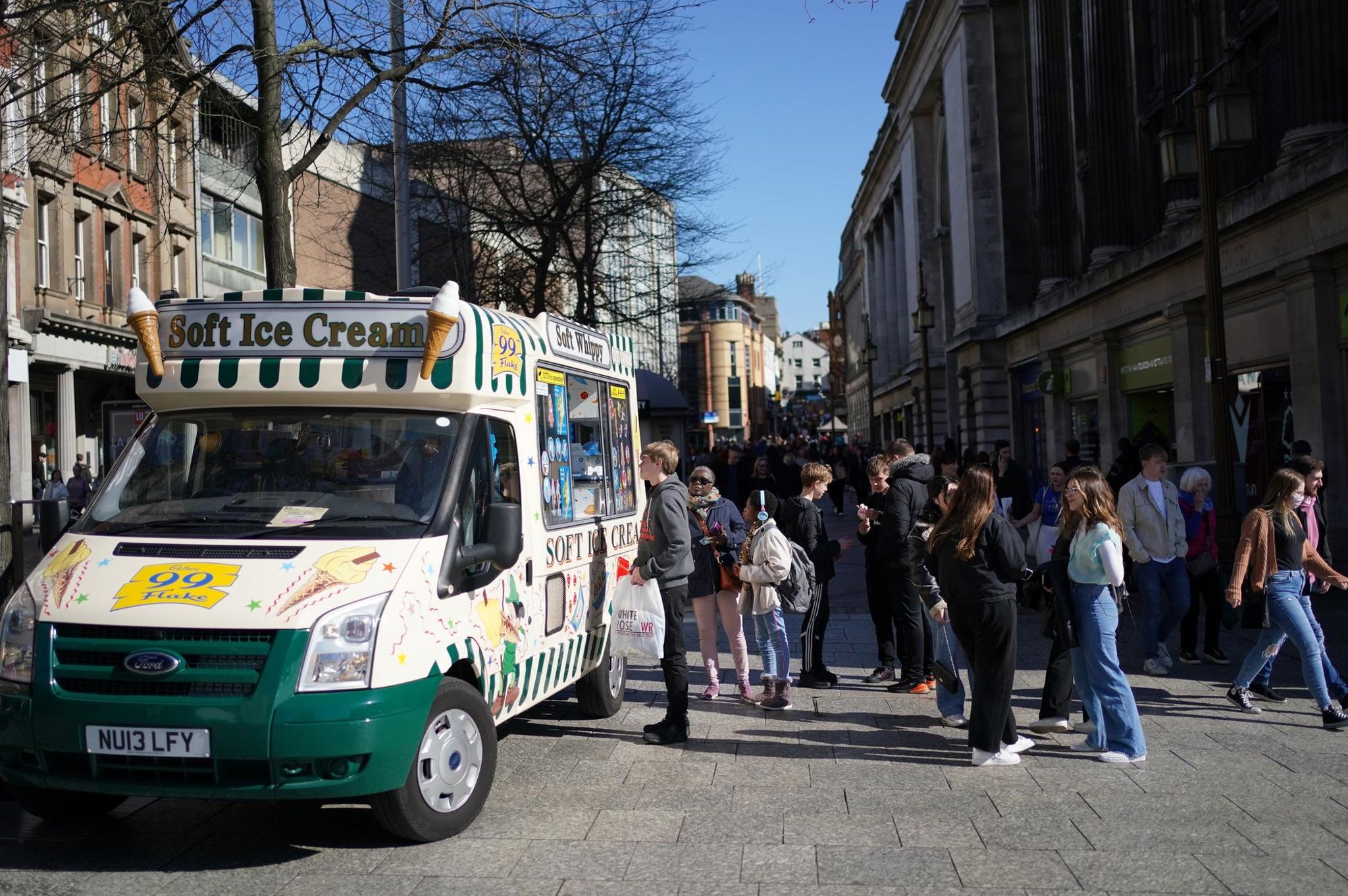 Temperatures hit 20 degrees in Scotland as country basks in Spring sun
