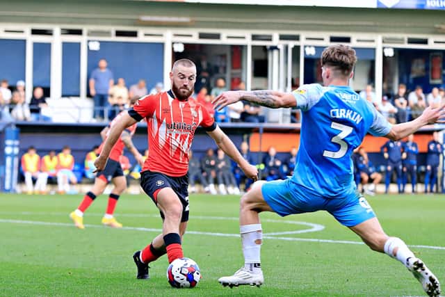 Allan Campbell has signed for Charlton.