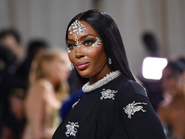 TOPSHOT - British model Naomi Campbell arrives for the 2022 Met Gala at the Metropolitan Museum of Art on May 2, 2022, in New York.  Photo by ANGELA WEISS/AFP via Getty Images)