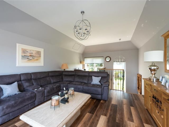 Sitting room.