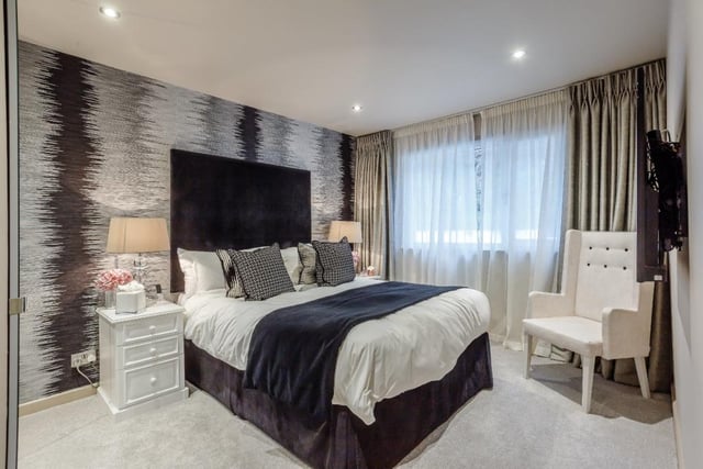 Ground floor bedroom.