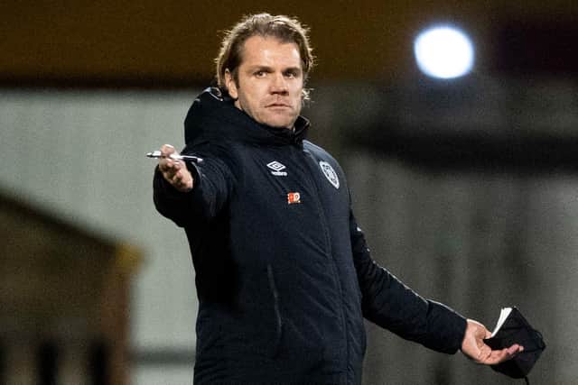 Hearts manager Robbie Neilson says the Championship should continue.