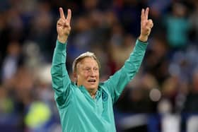 Veteran manager Neil Warnock's has been named the new interim manager of Aberdeen.