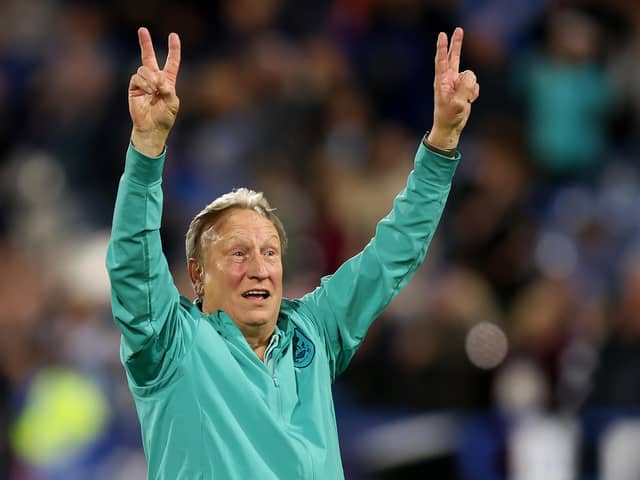 Veteran manager Neil Warnock's has been named the new interim manager of Aberdeen.