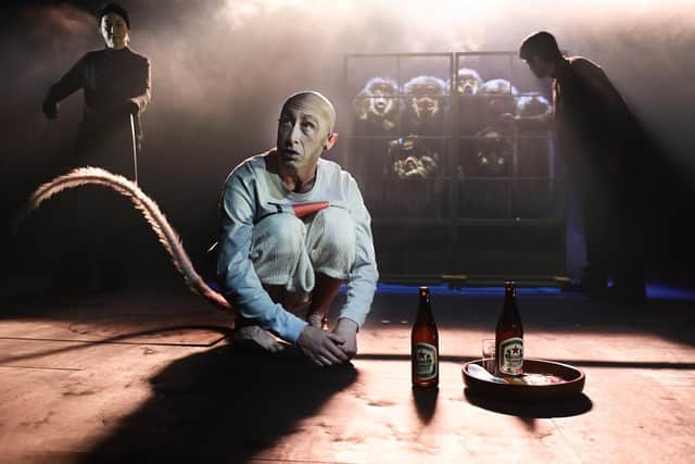 Sandy Grierson in Confessions of a Shinagawa Monkey