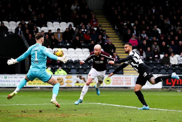 Hearts' Liam Boyce's header is saved by Jak Alnwick. (Photo by Alan Harvey / SNS Group)
