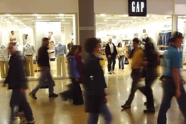 High street retail giant Gap has announced it will be closing all stores in the UK and Republic of Ireland.
