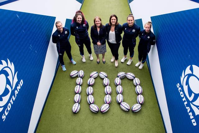 Sports minister Maree Todd meets up with members of the Scotland squad, Sarah Law, Christine Belisle, Rachel Malcolm and Mairi McDonald, as they mark 100 days until the start of the Rugby World Cup. (Photo by Ross Parker / SNS Group)
