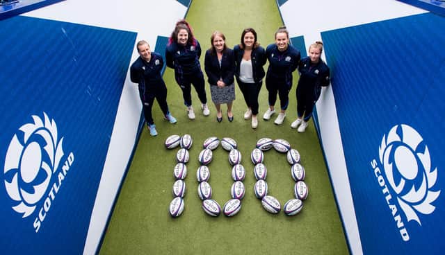 Sports minister Maree Todd meets up with members of the Scotland squad, Sarah Law, Christine Belisle, Rachel Malcolm and Mairi McDonald, as they mark 100 days until the start of the Rugby World Cup. (Photo by Ross Parker / SNS Group)