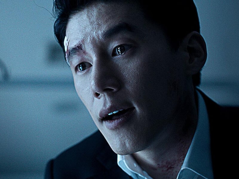 When his brother returns after being abducted, something doesn't seem quite right and he has no memory of the past 19 days. In order to find answers, Jin-seok goes in search of the truth.