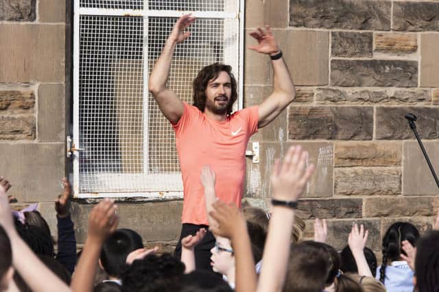 Joe Wicks training with 500 pupils at Victoria Primary School. Picture: Andrew O'Brien.
