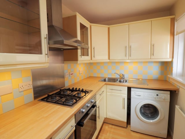 Abbot Road, Stirling - kitchen.