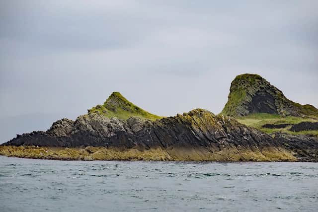 Belnahua and its slate quarries were abandoned in 1914 when the island's men went to war and their wives and children moved to neighbouring islands.