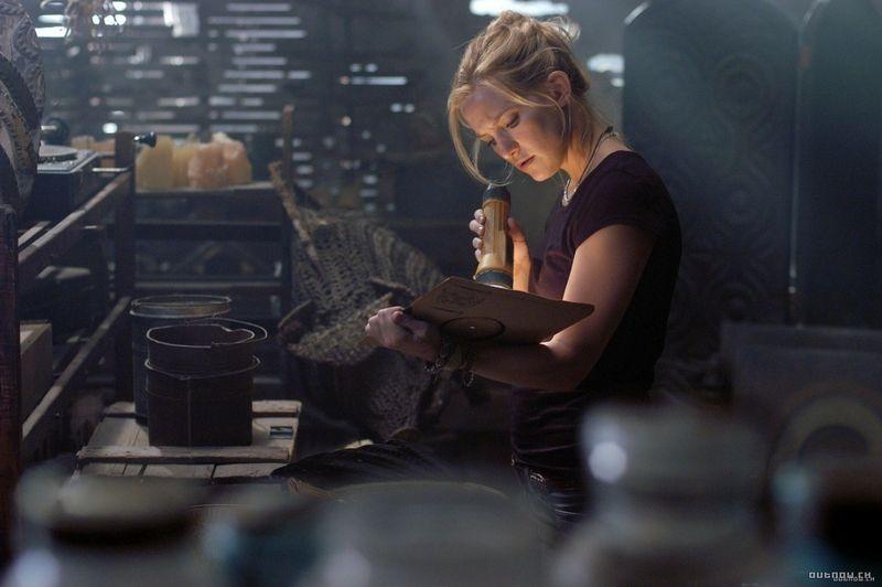 Kate Hudson stars in the mid-00s horror about a hospice nurse who finds herself thrown in a terrifying mystery which showcases the dark past that lives within the walls of the home.