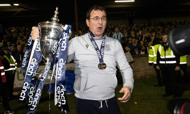 LARBERT, SCOTLAND - MAY 05: Dundee manager Gary Bowyer with the trophy during a cinch Championship match between Queen's Park and Dundee at Ochilview Park, on May 05, 2023, in Larbert, Scotland. (Photo by Alan Harvey / SNS Group)