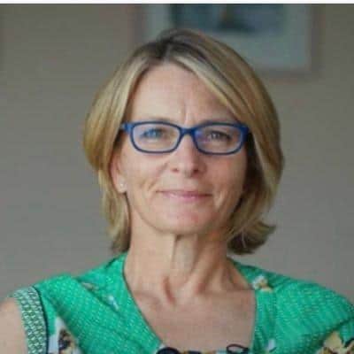Dr Lara Mitchell has been a Consultant in Medicine for the Elderly for 20 years and is the current Clinical lead for Acute Care (Frailty) for Healthcare Improvement Scotland.