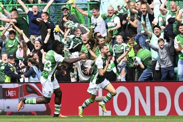 Martin Boyle celebrates after his injury-time leveller. (Photo by Rob Casey / SNS Group)