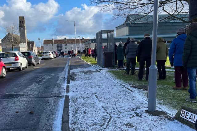 The long queue outside the vaccine centre in Templehall, Kirkcaldy (Pic: Karen Anderson)