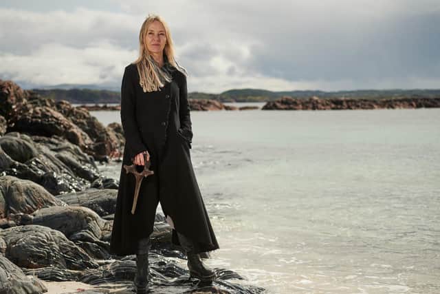 Artist Mhairi Killin is behind a new exhibition inspired by the number of whales which have been washed ashore in Scotland in recent years.