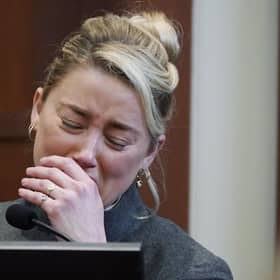 Actor Amber Heard testifies in the courtroom at the Fairfax County Circuit Courthouse