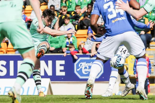 Lewis Stevenson equalised for Hibs with this strike against St Johnstone.