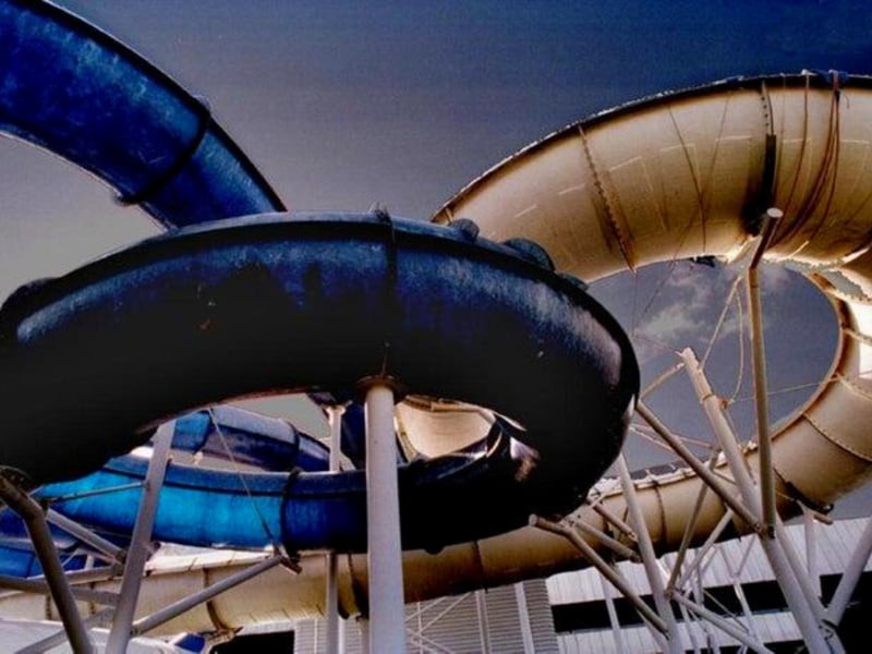 Remember the legendary flumes of the Commie Pool? You had to be brave to take them on, especially after talk emerged of the pool’s flumes being ‘laced with razor blades’ but this has been called an urban myth. Either way, your reward for braving the challenge was a hot chippy from Bratisanni’s afterwards.