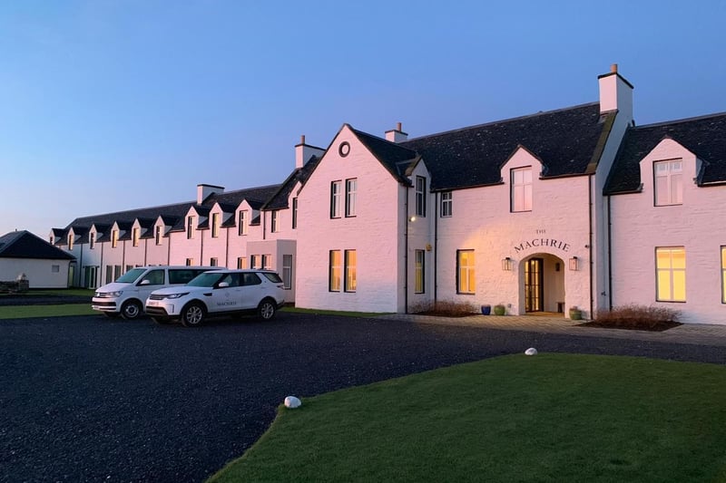 Just 150 yards away from the beach, Machrie Hotel & Golf Links is situated just outside Port Ellen on the Isle of Islay. The 4-star hotel has a garden, a fitness centre and a golf course guests can book a tee time on.
