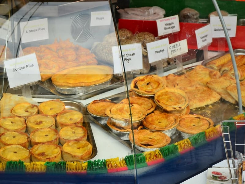 According to Mr Paul’s Pantry: “Traditional Scotch Pies were originally called ‘Mutton Pies’, but you can use use mutton, lamb or even beef (some butchers use a mixture) the filling should be well spiced, bit like a good pork pie, with that distinctive peppery kick.” In short, this double-crust meat pie is an unmissable delicacy of Scottish cuisine.