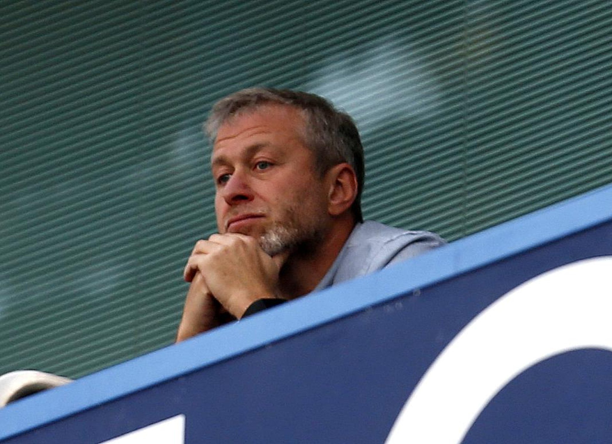 Premier League annouce Roman Abramovich disqualified as a director of Chelsea