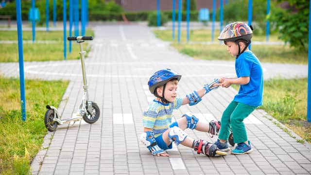 The device can detect impacts and g-force on kids' cycling helmets