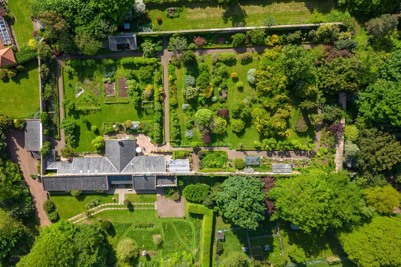 What is it? A splendid five-bedroom one-storey home beautifully situated within the green secluded confines of a walled garden with a listed dovecot and outbuilding. The property is flooded with light and features a newly renovated orangery.