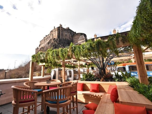 Cold Town House in Grassmarket is a pub with a terrific rooftop terrace. Voted Beer Bar of the Year 2021, it serves grazing platters, Neapolitan pizzas, and classic pub scran.