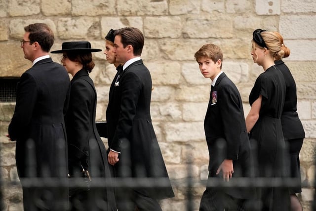 Jack Brooksbank, Princess Eugenie, Princess Beatrice, Edoardo Mapelli Mozzi, James, Viscount Severn and Lady Louise Windsor arrive at Westminster Abbey for the State Funeral of Queen Elizabeth II.